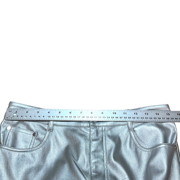 NWT CAMI NYC Hanie Silver Metallic 5 Pocket Jeans Straight Cropped Leg SZ 10 - Picture 6 of 13